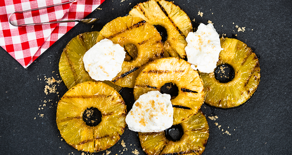 Grilled Pineapple with Balkan Yogourt