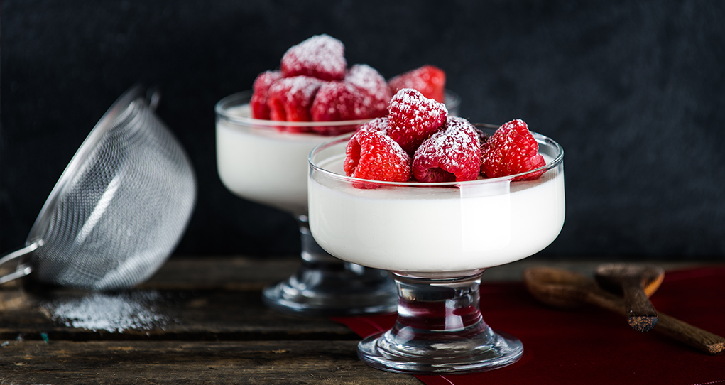 Mousse somptueuse au yogourt et à la vanille